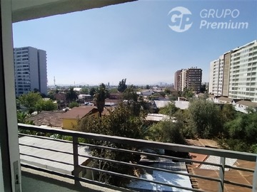 Departamento en arriendo mensual en Calle Uno Frente a plaza Famae, La Cisterna - 1 dormitorio, 1 baño