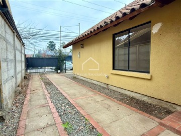 Casa en arriendo mensual en universidad catolica, Talca - 3 dormitorios, 2 baños
