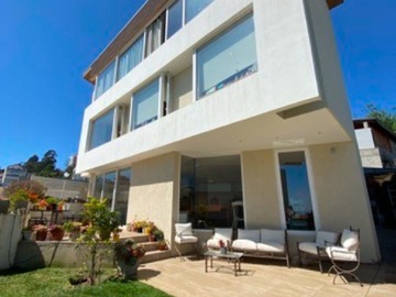Casa en arriendo mensual en La coruña, Viña del Mar - 4 dormitorios, 3 baños