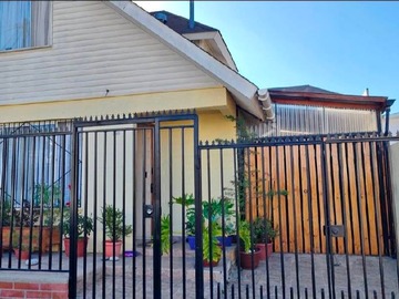Casa en venta en Los pinos, Quilpué - 4 dormitorios, 1 baño