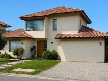 Casa en venta en Casa en venta en Chicureo (176700), Colina - 3 dormitorios, 3 baños