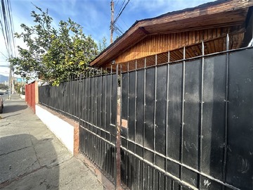 Casa en venta en Florencia, Pedro Aguirre Cerda - 3 dormitorios, 2 baños