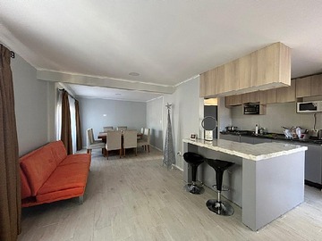 Casa en arriendo mensual en Eduardo hyatt 55, Chillán - 5 dormitorios, 3 baños