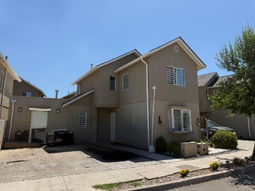 Casa en venta en Avenida Victor Troncoso Muñoz 1080, Buin - 3 dormitorios, 3 baños