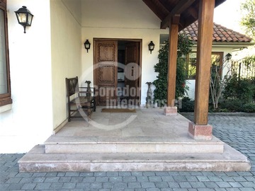 Casa en venta en El Huinganal/Av el Rodeo, Lo Barnechea - 8 dormitorios, 6 baños