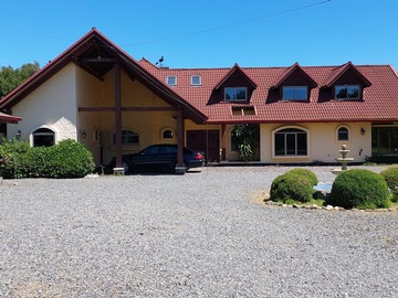 Casa en venta en Condominio Haras La Montaña, Los Ángeles - 8 dormitorios, 6 baños