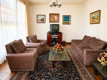 Casa en venta en Sexta Avenida / Colegio Tomas Moro, San Miguel - 3 dormitorios, 2 baños