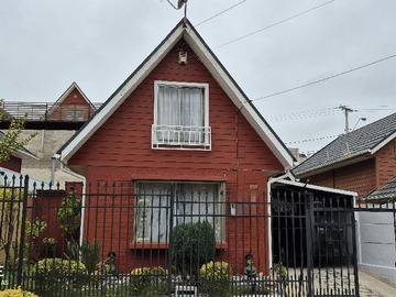 Casa en venta en Presbitero Eduardo Lecourt, Villa Alemana - 4 dormitorios, 2 baños