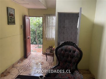 Oficina en venta en Metro Chile España / Plaza Ñuñoa, Ñuñoa - 4 dormitorios, 2 baños