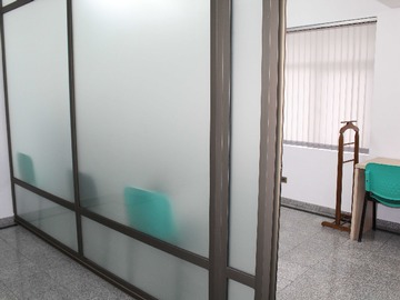 Oficina en arriendo mensual en Oficina Estudio para consultas-centros estud (157975), Santiago - 2 dormitorios, 1 baño