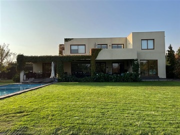Arriendo Mensual / Casa / Colina