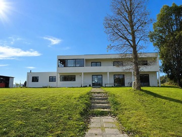 Casa en venta en Espectacular casa en venta, Puerto Varas (166827), Puerto Varas - 5 dormitorios, 3 baños