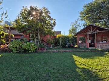 Casa en venta en Sector La Marina, Lago Machicura, Colbún, Colbún - 3 dormitorios, 2 baños