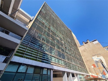 Oficina en arriendo mensual en Merced Casa Colorada, Santiago - 4 dormitorios, 6 baños