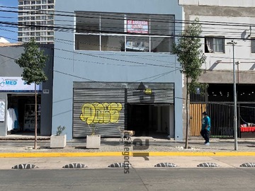 Local Comercial en arriendo mensual en Local Alto Flujo (80003), Independencia - 2 baños