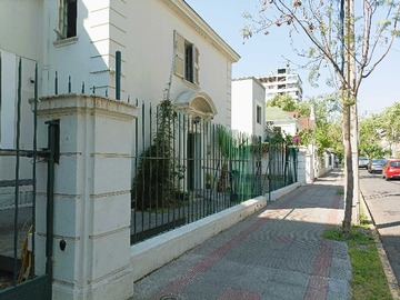 Oficina en arriendo mensual en Oficinas, Mar del Plata, Av. P de Valdivia (168918), Providencia - 8 dormitorios, 4 baños