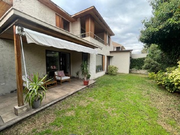 Casa en arriendo mensual en Victor rae y sebastián elcano, Las Condes - 5 dormitorios, 4 baños