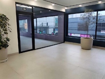 Arriendo Mensual / Local Comercial / Curicó