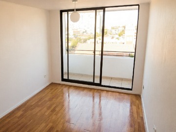 Departamento en arriendo mensual en Depto Arriendo 3D 2B Estacionamiento Metro Rondizzoni - 3 dormitorios, 2 baños