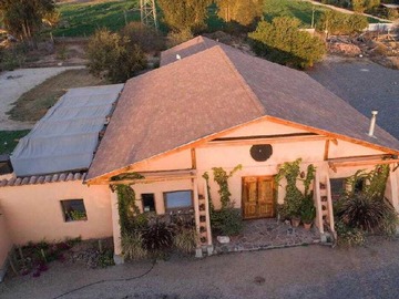 Casa en venta en Amplia Casa de Campo (73177), Olmué - 3 dormitorios, 3 baños