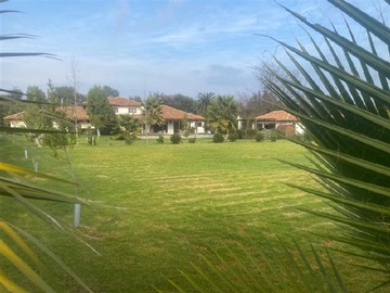 Casa en venta en AP213 Trebulco 5D 6B 615 m2 en 7237 de terreno Piscina, tuba y sauna, Talagante - 5 dormitorios, 6 baños