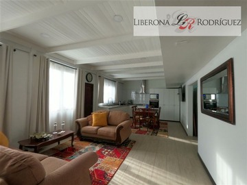 Casa en venta en Casa en Villa Alemana Norte, Villa Alemana - 3 dormitorios, 2 baños