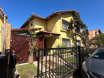Casa en venta en Jaromir pridal 439, Peñaflor - 4 dormitorios, 3 baños