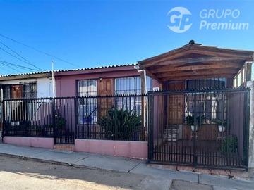 Casa en venta en Gabriel Gonzalez Videla, La Serena - 2 dormitorios, 1 baño