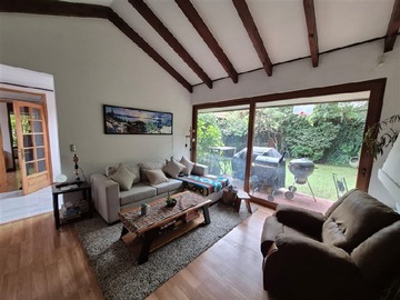 Casa en arriendo mensual en Helsby / Padre Hurtado, La Reina - 3 dormitorios, 2 baños