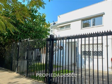 Oficina en venta en Pedro de Valdivia / Diagonal Oriente, Ñuñoa - 6 dormitorios, 4 baños