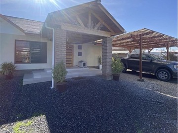 Casa en venta en Unica y hermosa casa en parcela - santa elena rancagua, Rancagua - 4 dormitorios, 2 baños
