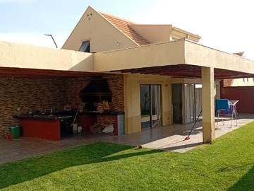 Casa en venta en Casa la Florida Alto Macul - 4 dormitorios, 3 baños