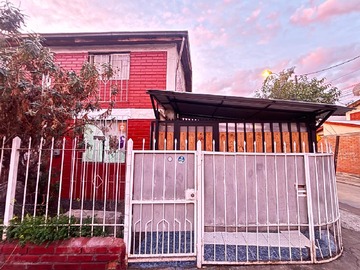 Casa en venta en Acogedora Casa de 2 Pisos - 2 dormitorios, 1 baño