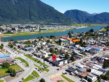 Casa en venta en Propiedad 2 Locales y Depto en 2°Piso - Aysen (155246), Aysén - 3 dormitorios, 4 baños