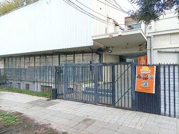 Oficina en arriendo mensual en Oficina en Santa Elena. Maule. Metro Ñuble (177807), Santiago - 20 baños