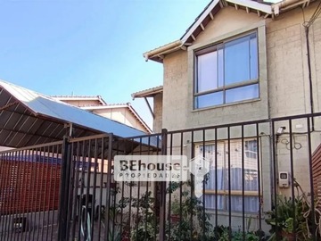 Casa en venta en Fontanarosa 94, Quilicura - 3 dormitorios, 2 baños