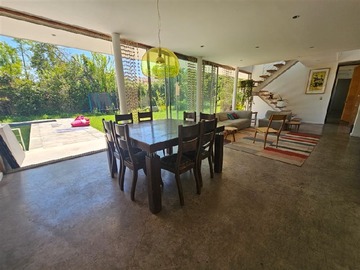 Casa en venta en Nicanor Plaza, La Reina - 4 dormitorios, 5 baños