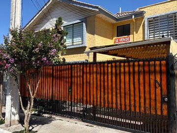 Casa en venta en Amplia casa de 2 pisos en San Bernardo (173315), San Bernardo - 3 dormitorios, 2 baños