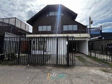 Casa en arriendo mensual en Esquina Santa Margarita, Temuco - 6 dormitorios, 4 baños