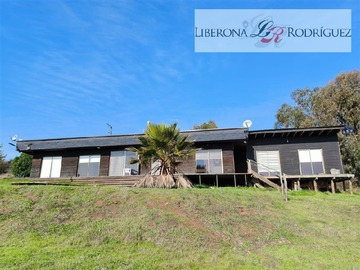 Casa en venta en Parcela con 3 casas en Valle Alegre, Quintero - 6 dormitorios, 4 baños