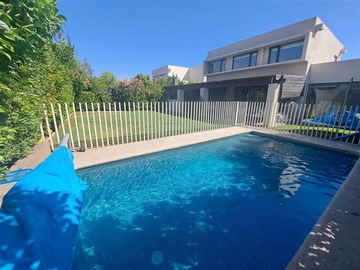 Venta / Casa / Colina