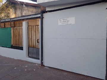 Casa en venta en Pasaje 62 Lincoln esquina Av. Valparaiso, Lo Espejo - 2 dormitorios, 2 baños