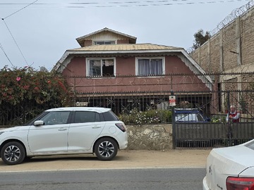 Casa en venta en Avenida El Peral 91, Cartagena - 7 dormitorios, 2 baños