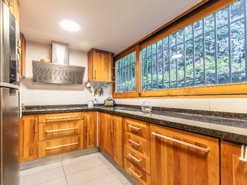 Departamento en venta en Depto. remodelado y con gran vista (170569), Las Condes - 3 dormitorios, 2 baños