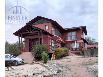 Casa en venta en Valles del Huinganal, Limache - 5 dormitorios, 5 baños