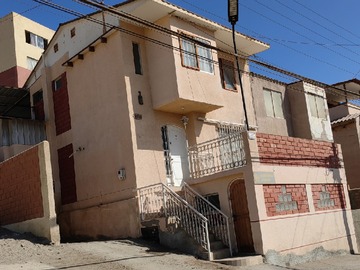 Casa en arriendo mensual en Villa españa, Arica - 3 dormitorios, 3 baños