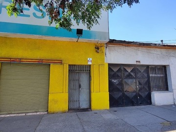 Casa en venta en Av mapocho y yungay, Santiago - 4 dormitorios, 2 baños