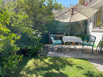 Casa en venta en Los Oleandros M. de Zamora (124716), Las Condes - 5 dormitorios, 3 baños