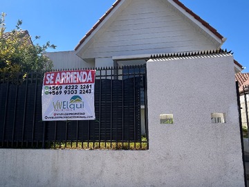 Casa en venta en Mariano Latorre Court 1173, La Serena - 3 dormitorios, 2 baños