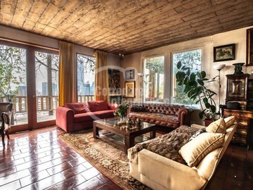 Casa en venta en Cerro san Luis, Las Condes - 4 dormitorios, 4 baños